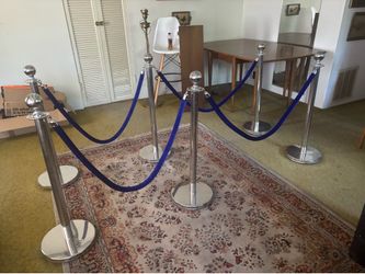 Event walkway support poles