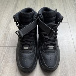 Nike Air Force 1 Mid Black