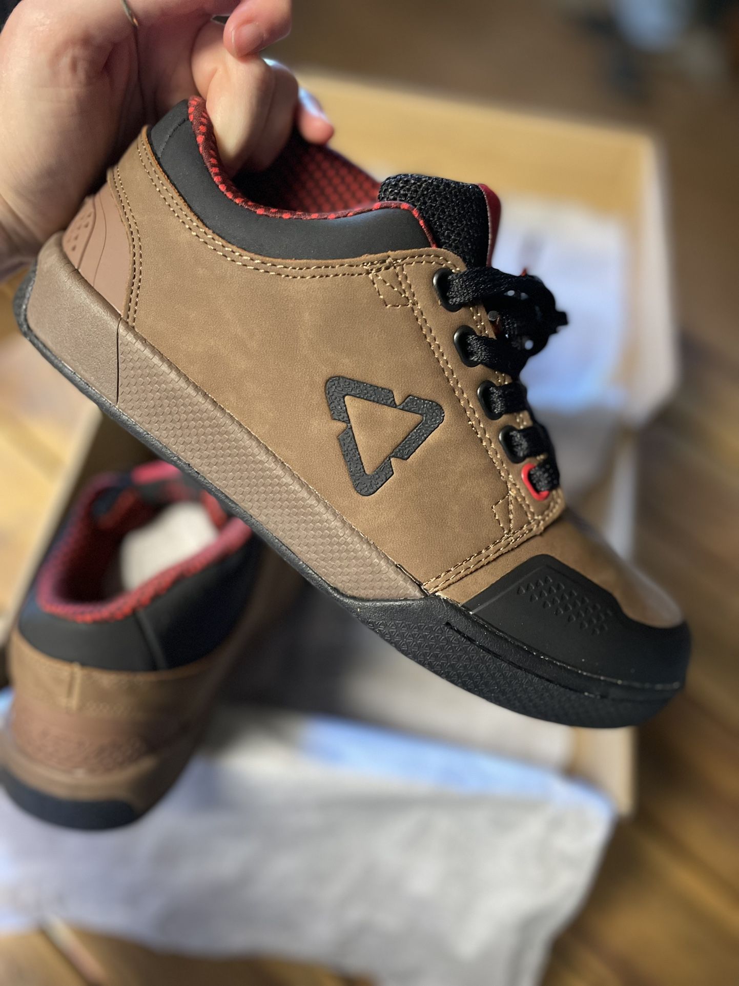 LEATT Flat Aaron Chase Mtn. Bike Shoe