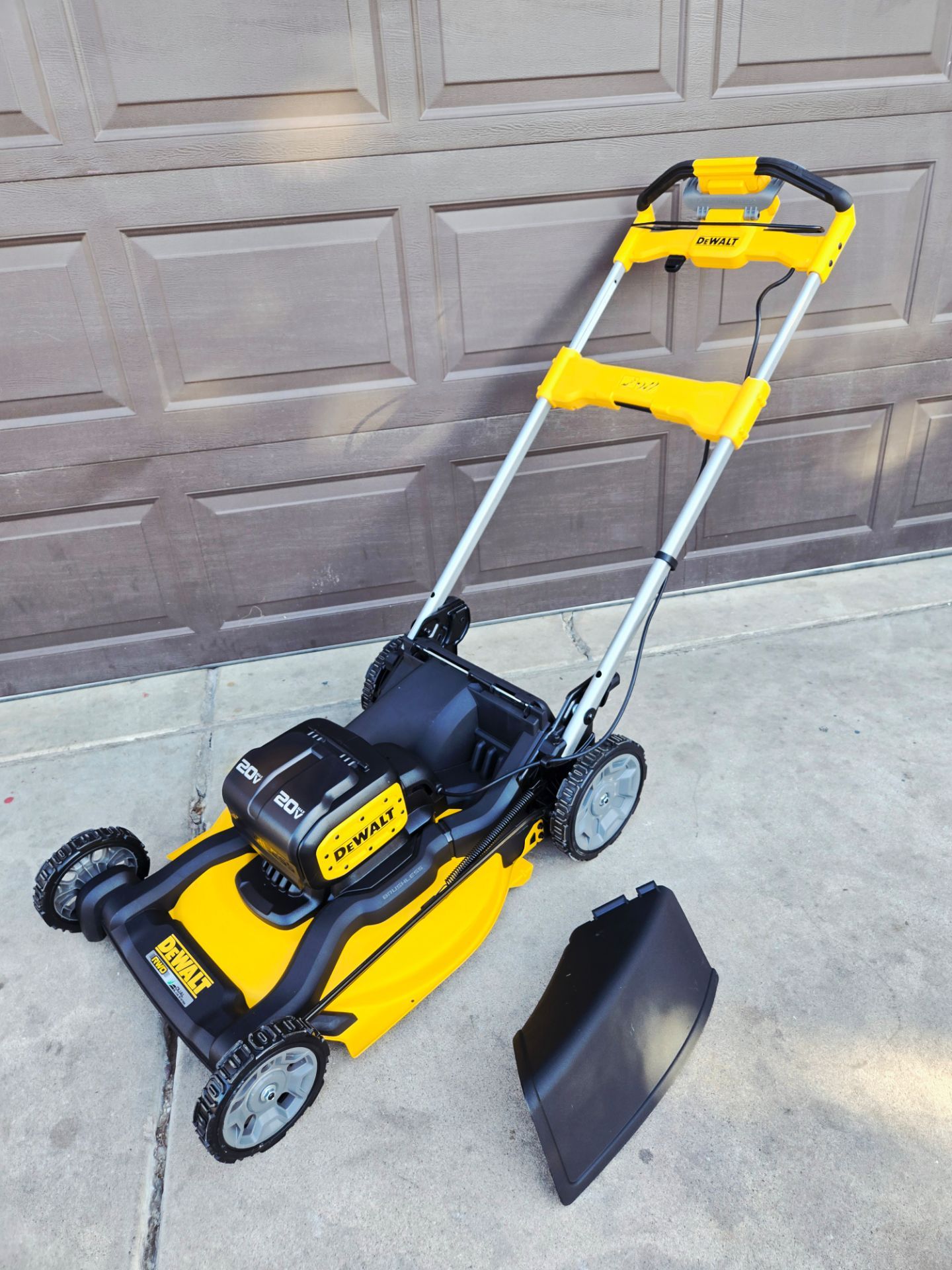 DeWALT 20V XR Self Propelled Lawn Mower (NO BAG)
