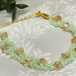 Green and Champagne Spiral Beaded Bracelet
