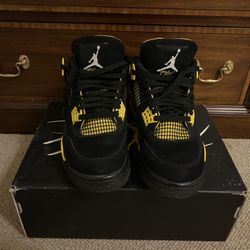 Air Jordan 4 Yellow Thunder