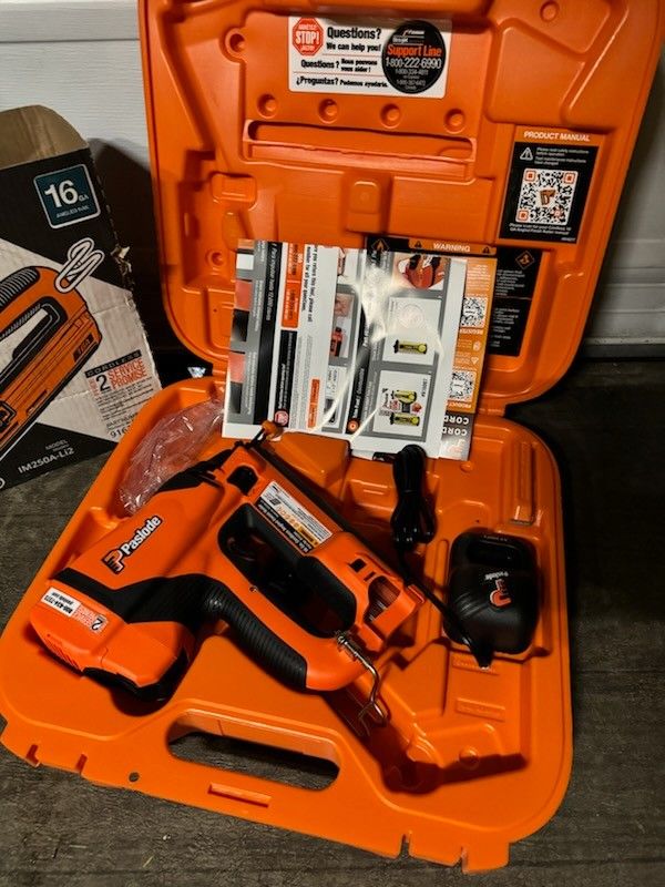 Paslode Lithium-Ion Battery 16-Gauge Angled Cordless Finished Air Tool Nailer
