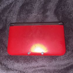 Nintendo 3DS XL (Includes Pokémon Ultra Moon)