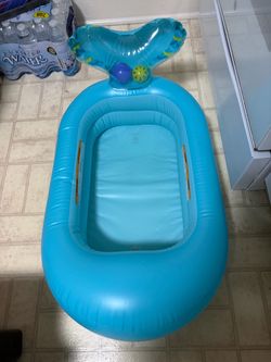 Baby Inflatable bath. Literally new. Everything is there