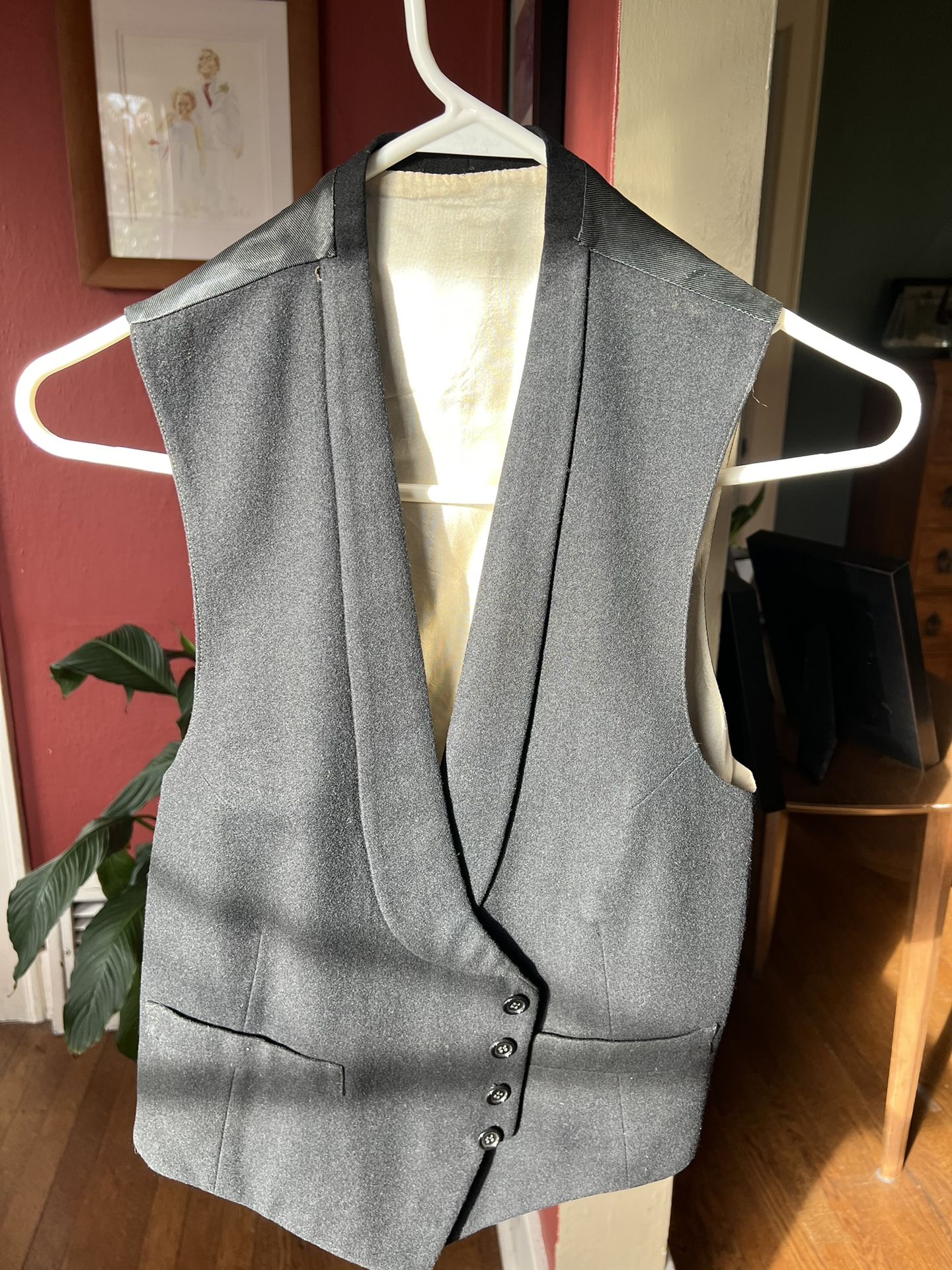 Vintage Men’s Size 34-36 Adjustable 1930’s Wool Silk Lined Vest