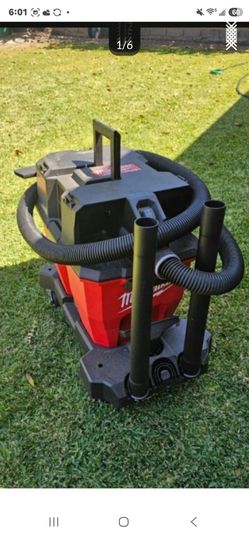 Milwaukee M18 9 Gallons Wet & Dry Vac