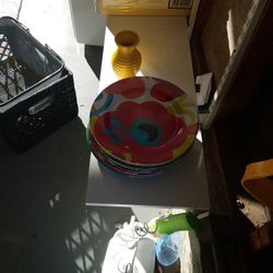 11 Fun Party Plates And A Bonus Vase