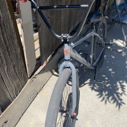 Throne The Goon 29inch 