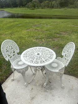 Vintage Iron Bistro Set!