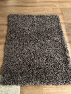 BR Home Curly Faux Fur Throw – 50” x 70”