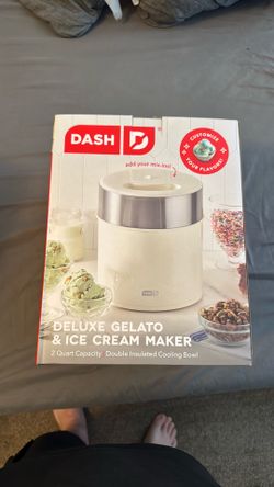 Deluxe gelato and ice cream maker