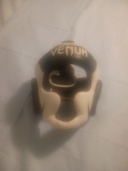 Venum head gear $30 like new
