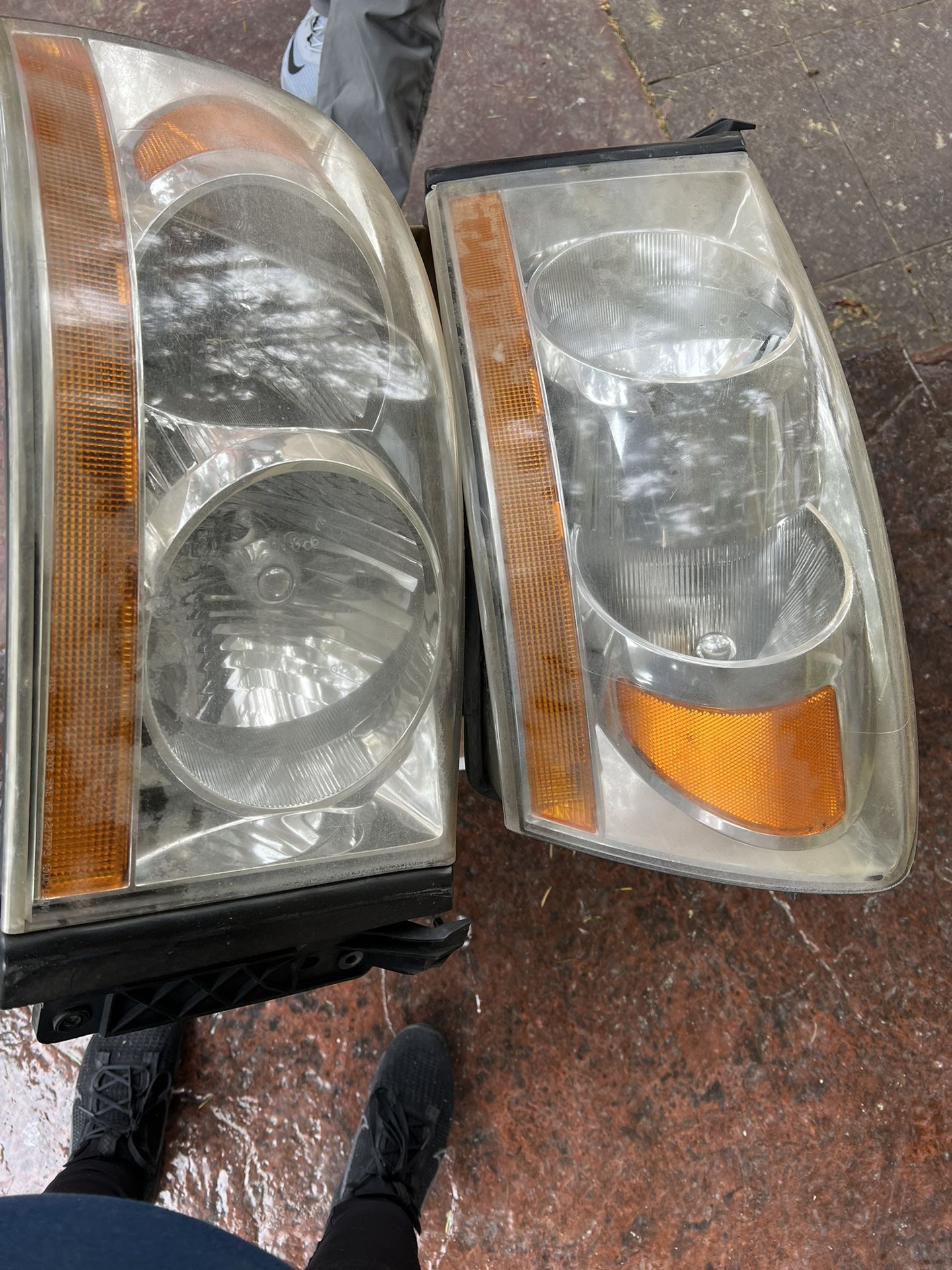 Ram 2500 Original Headlights 