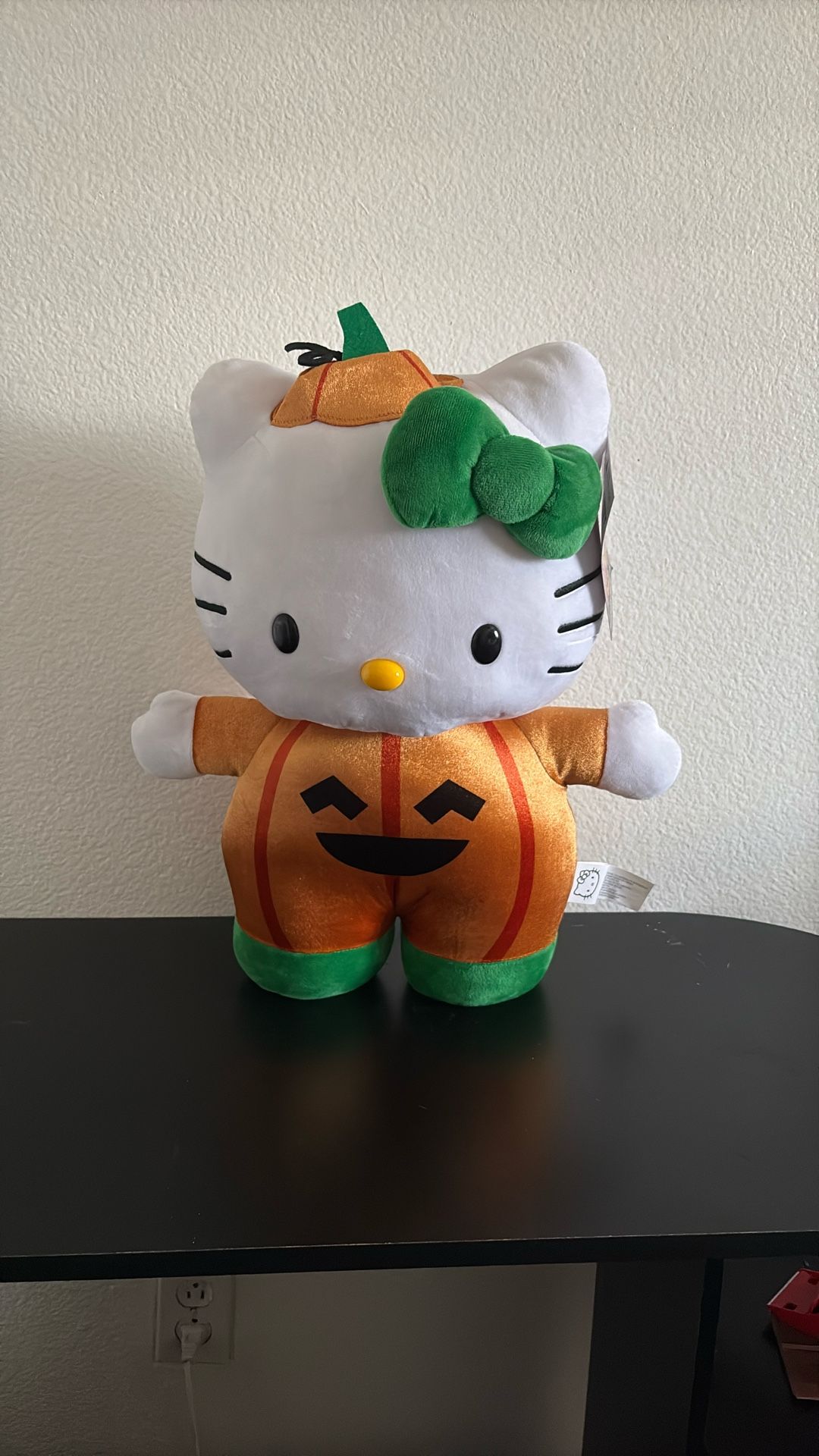 Hello Kitty 2025 Halloween Fall collection Pumpkin Greeter CVS Exclusive New With Tags 18”
