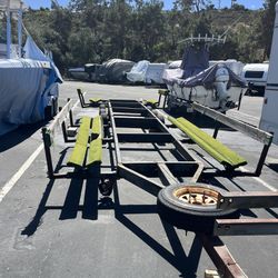 32ft Pontoon Boat / Utility Trailer Hauler 
