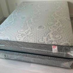 New Queen Size Mattress Regular with Boxspring Set Colchones Nuevos Queen Size 