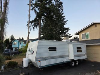 2003 Skyline Aljo 25' With Slide Out