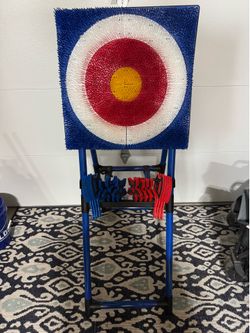 Axe throwing lawn game