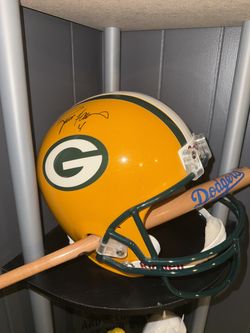 Autographed Brett Favre Green Bay Packers Riddell Speed Authentic Helmet