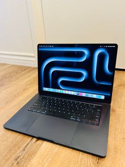 MacBook pro 16 inch m3 pro 18gb memory 512gb storage