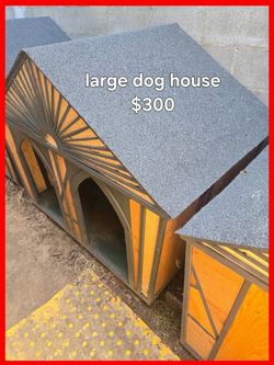 Large dog house (in Corona)
