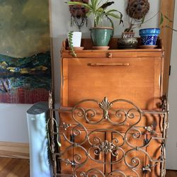 1950’s Arts And Crafts Hutch