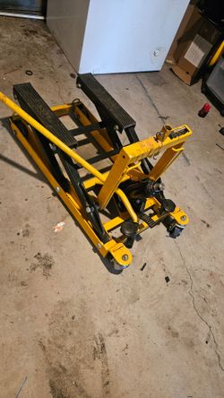 Motorcycle jack stand