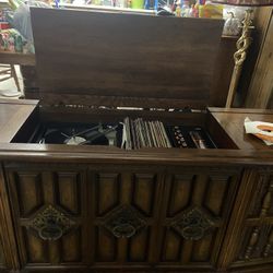 1971 RCA Vinyl Record Player