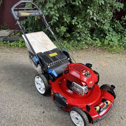 Toro Lawnmower 7.25Hp 163cc 22” Self Propelled With Smartstow 
