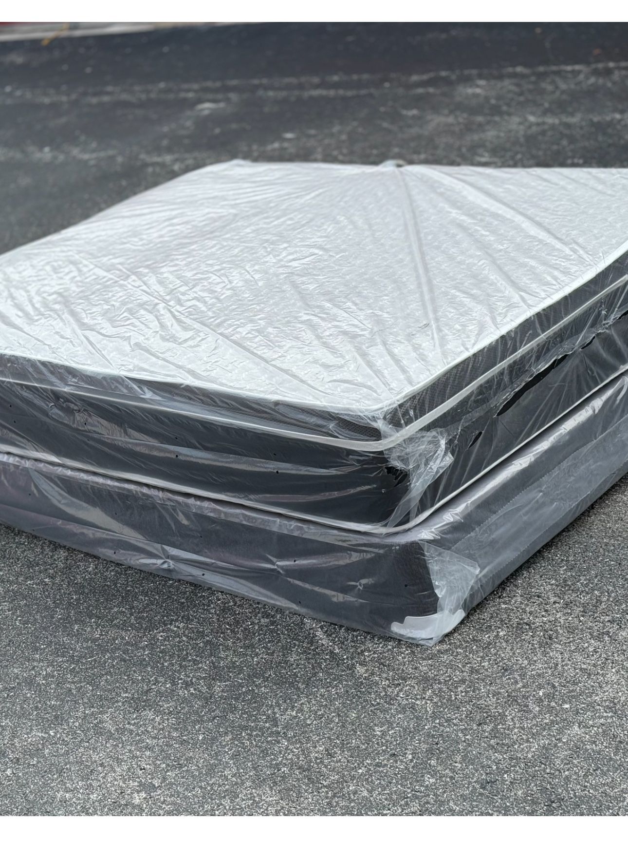 NEW Mattress Queen Size Pillowtop With Box Spring // Offer 🚚