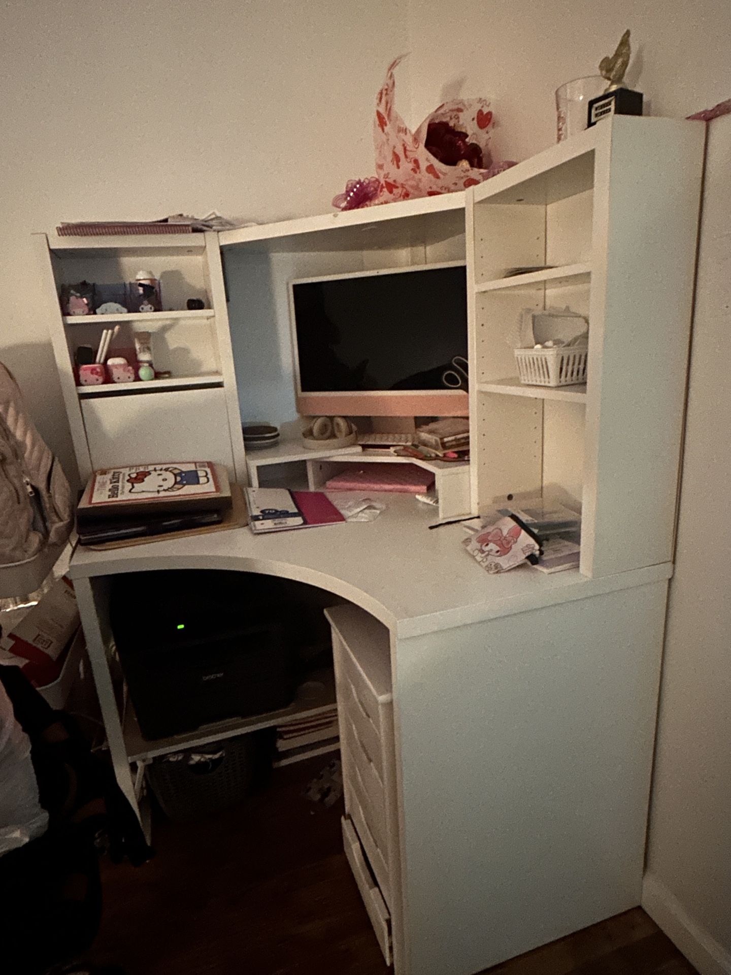 IKEA MICKE corner workstation