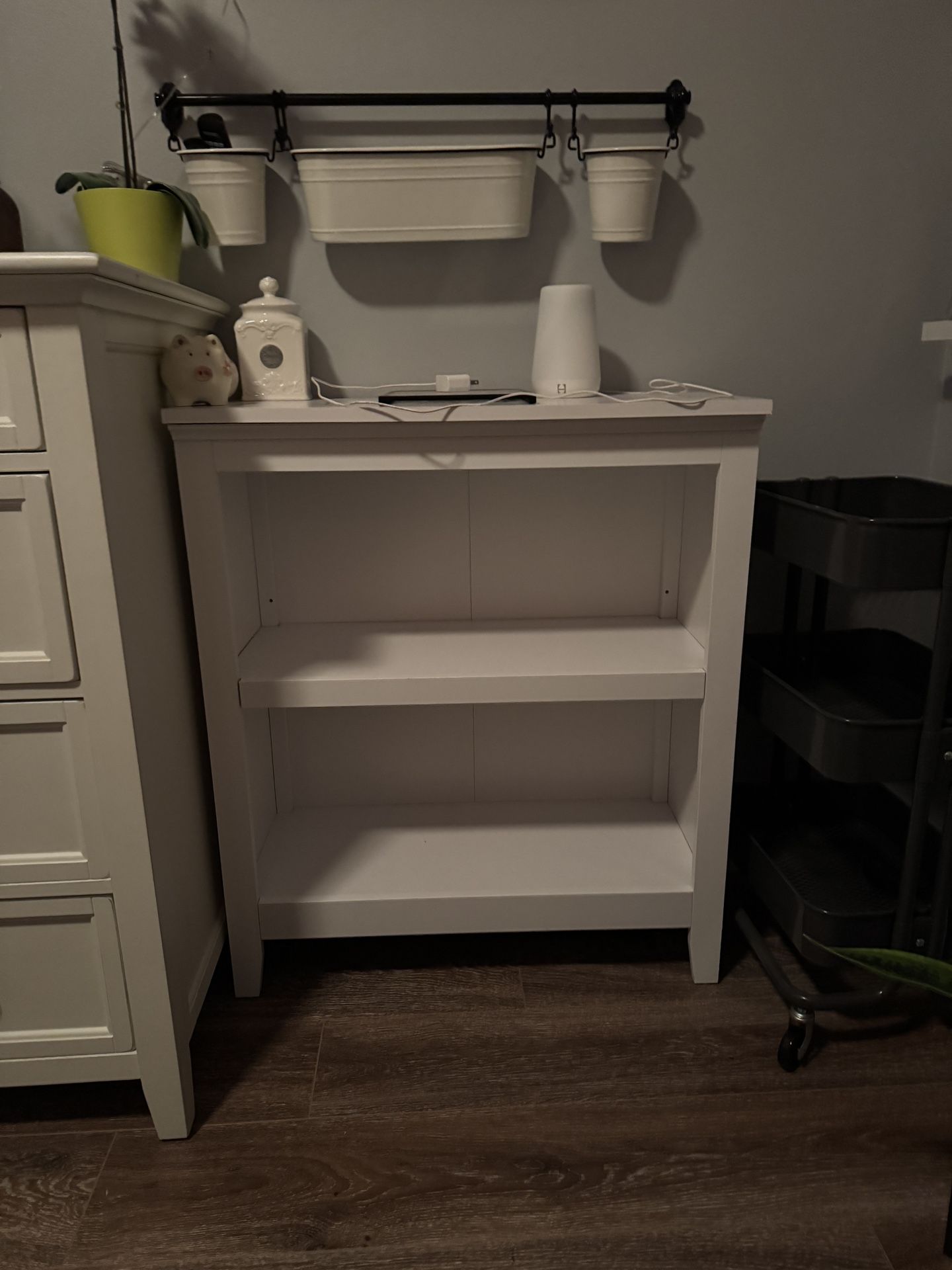 2 Book Shelves