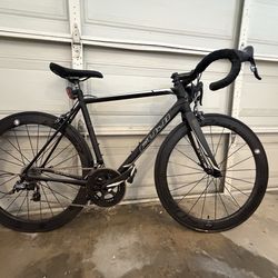 Fuji Roubaix elite Road Bike