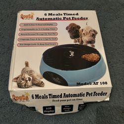 Automatic pet Feeder