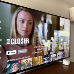 TCL Roku TV, Mount and cover 55”