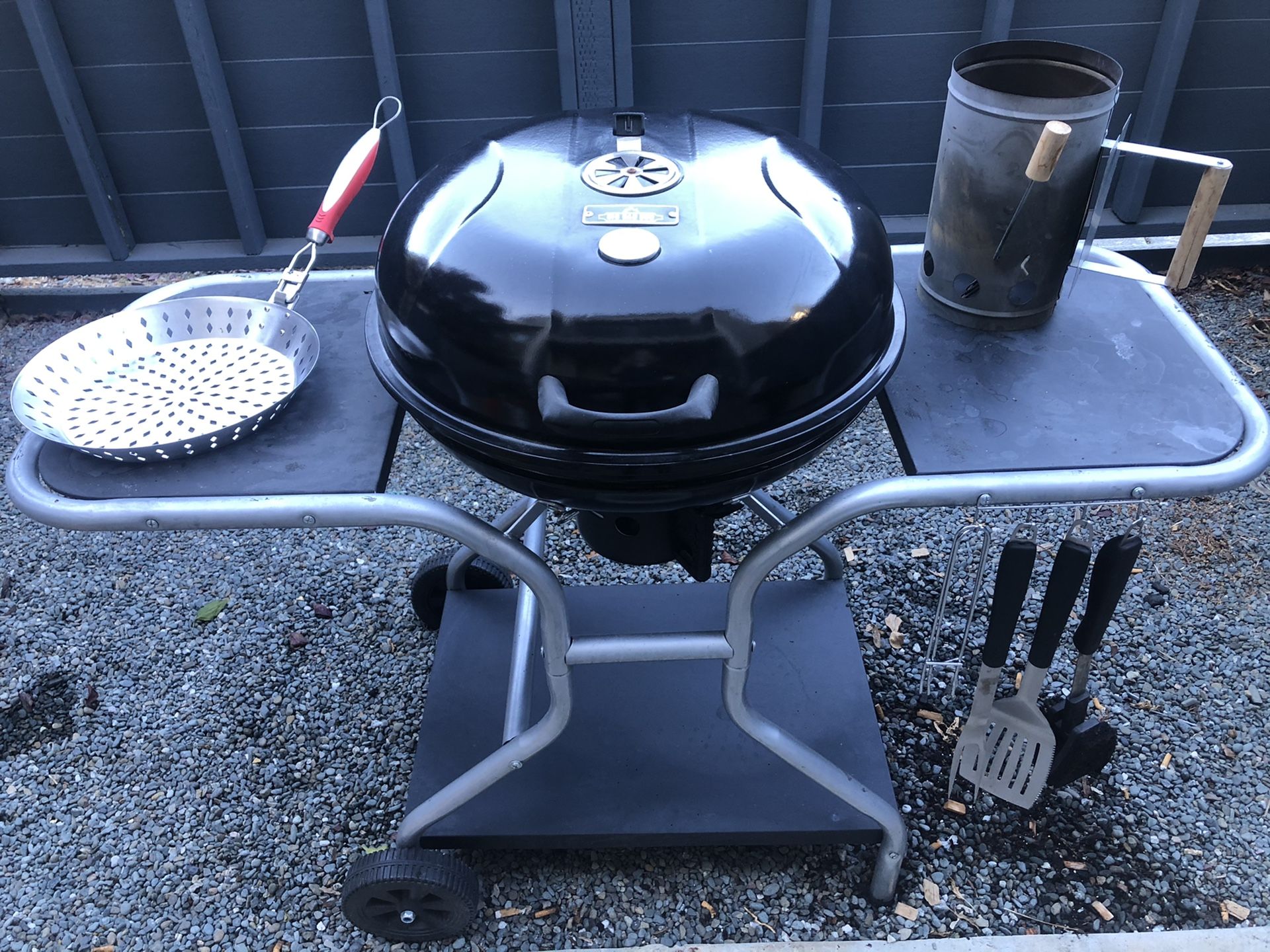 Big Bad BBQ Charcoal Grill