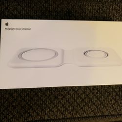 Apple MagSafe Duo Charger