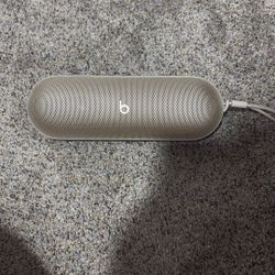 Beats Pill 