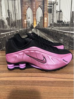 W Nike Shox R4 Size 9