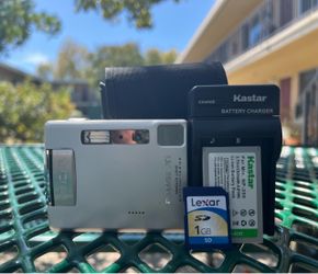 Minolta Dimage Xt 3.2MP Compact Digital Camera - Silver