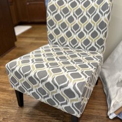 Accent Chair – Modern Pattern, Great Condition