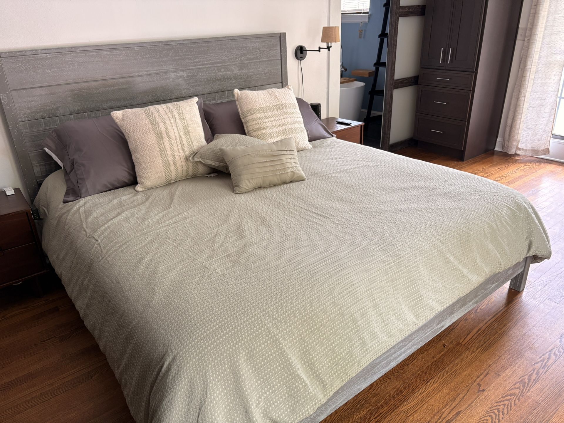 King Size Bed With Adjustable Mattress