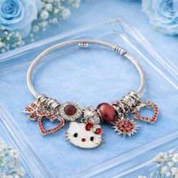 💙✨Hello Kitty Charm Bracelet✨💙