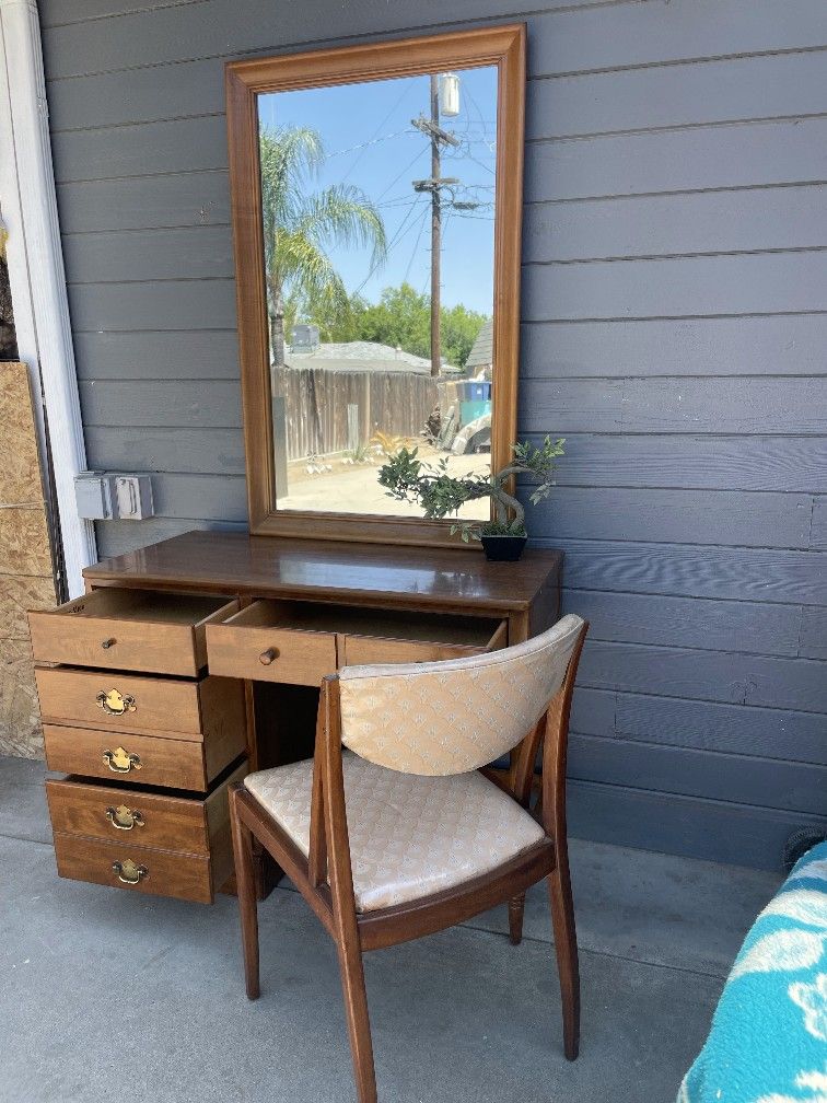 Vanity Desk, Mirror And Chair