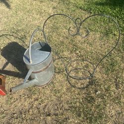 Plant Holder And Water Bucket 