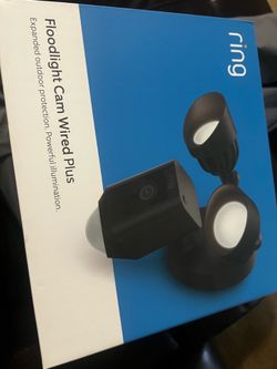 Floodlight Cam Wired Plus