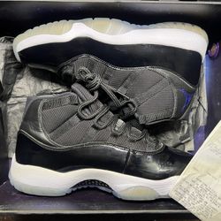 Air Jordan 11 Space Jam
