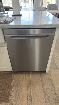 Whirlpool 24in dishwasher