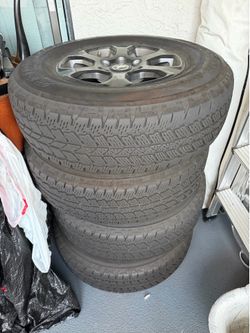 OEM Bronco 32 wheels and tires (5 set)